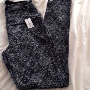 Dressbarn Leggings Size Small
